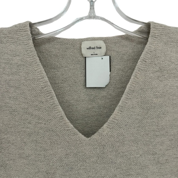 WILFRED FREE (ARITZIA) - Women’s - Long Sleeve V-Neck Wolter Sweater - Large - Picture 4 of 7